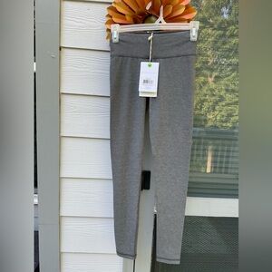 NWT CaRiLOHa bamboo active wear size XS